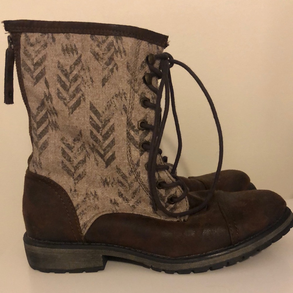 Roxy combat boots, Brown, size 9